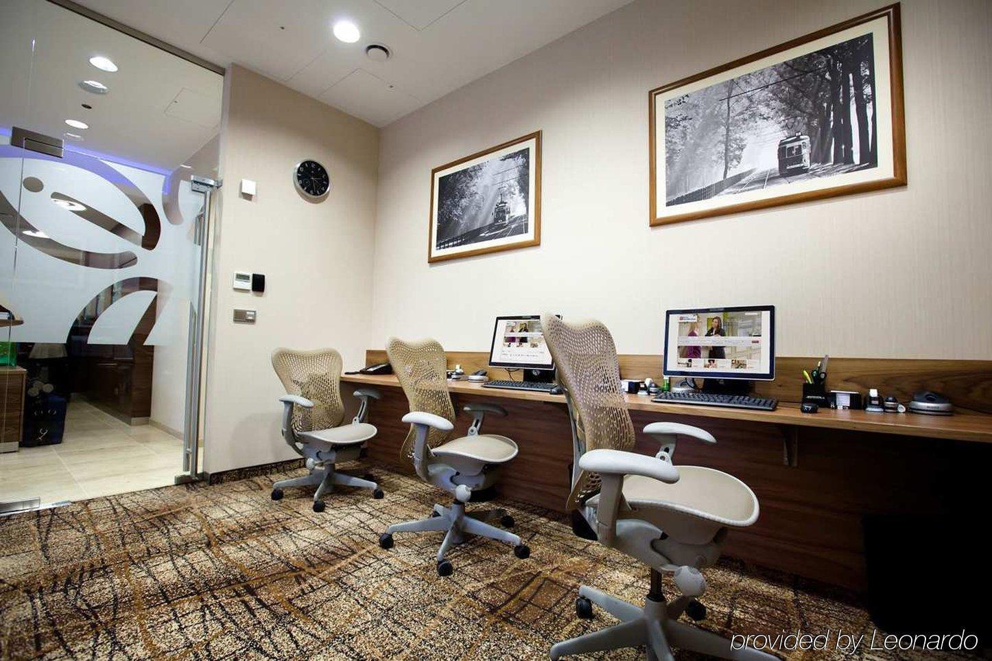 Hotel Doubletree By Hilton Gurugram Baani Square Gurgaon Servizi foto